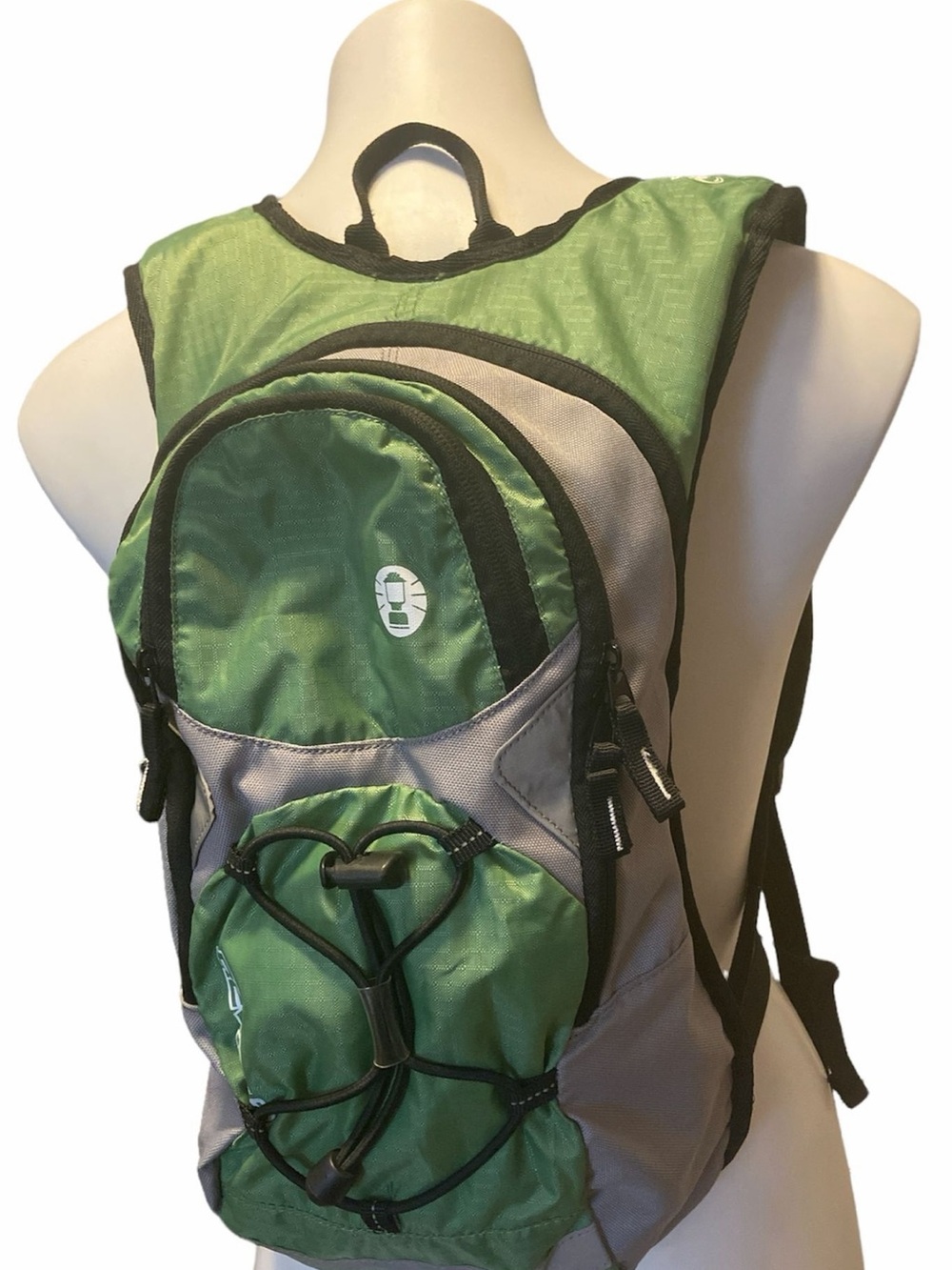 Coleman REVEL 8L Hydration Backpack Daypack EUC